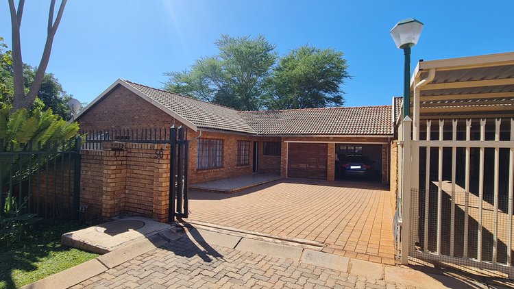 Image for 3 Bedroom House in Theresapark (Private Treaty)